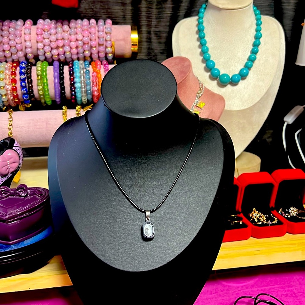 Midnight Shade Necklace